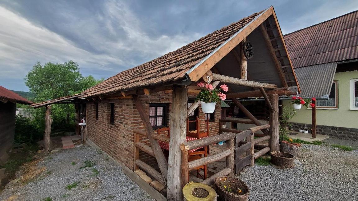 Casa Rustic Feher & Fekete Vendeghazak Sovata Exterior foto