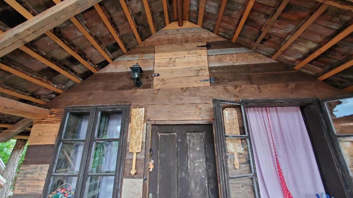 Casa Rustic Feher & Fekete Vendeghazak Sovata Exterior foto