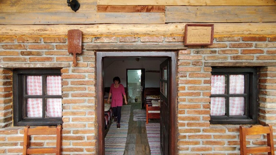 Casa Rustic Feher & Fekete Vendeghazak Sovata Exterior foto