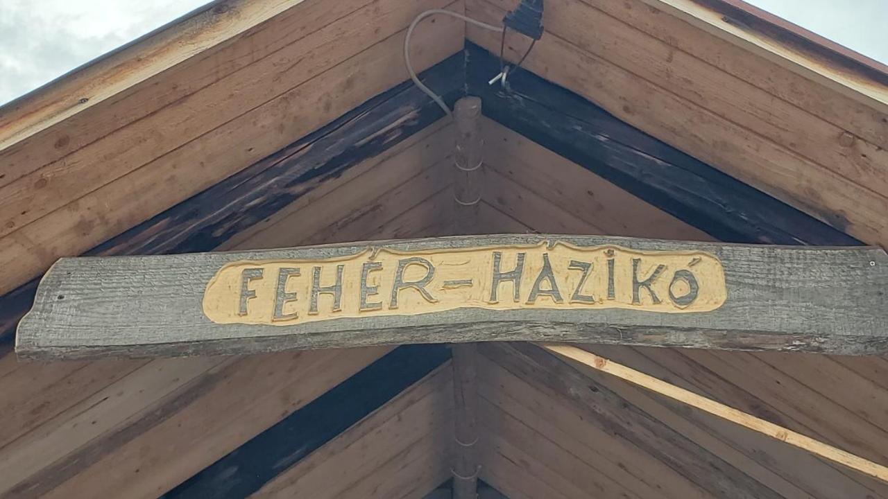 Casa Rustic Feher & Fekete Vendeghazak Sovata Exterior foto