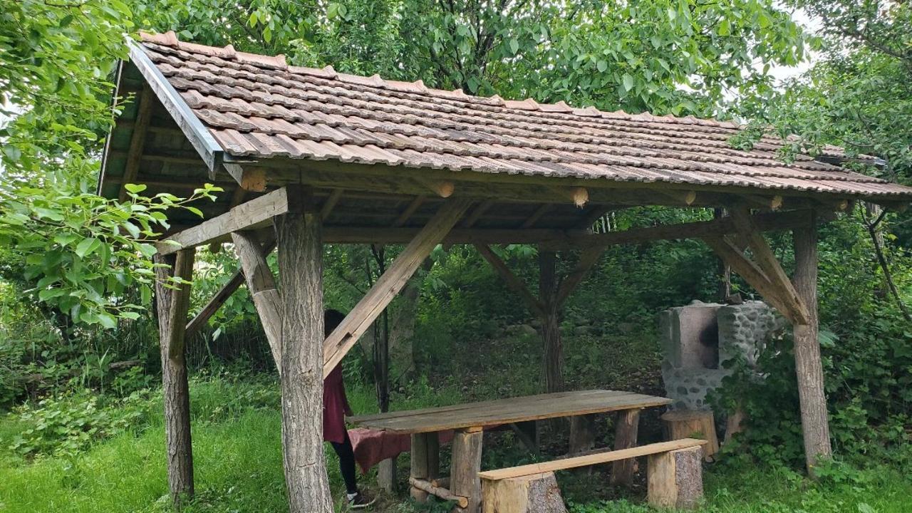 Casa Rustic Feher & Fekete Vendeghazak Sovata Exterior foto