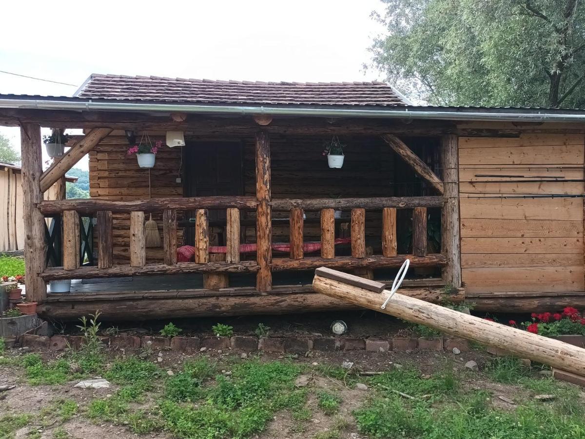 Casa Rustic Feher & Fekete Vendeghazak Sovata Exterior foto